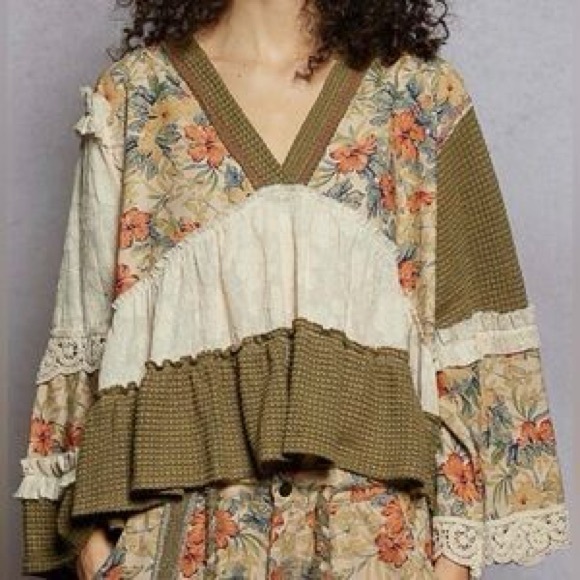 POL Tops - POL Floral Patchwork V-Neck Blouse - Cream and Brown
